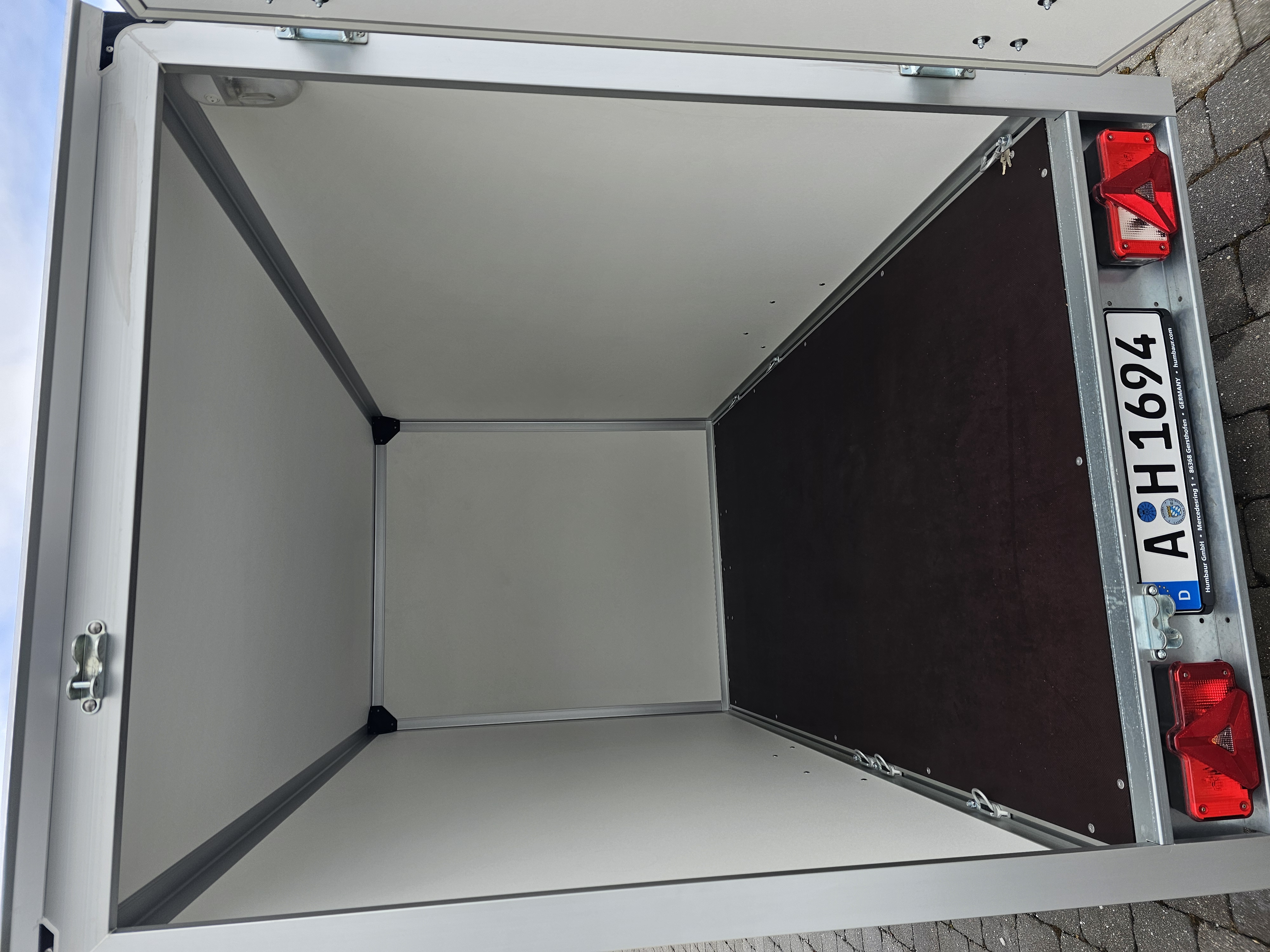 Box trailer 4