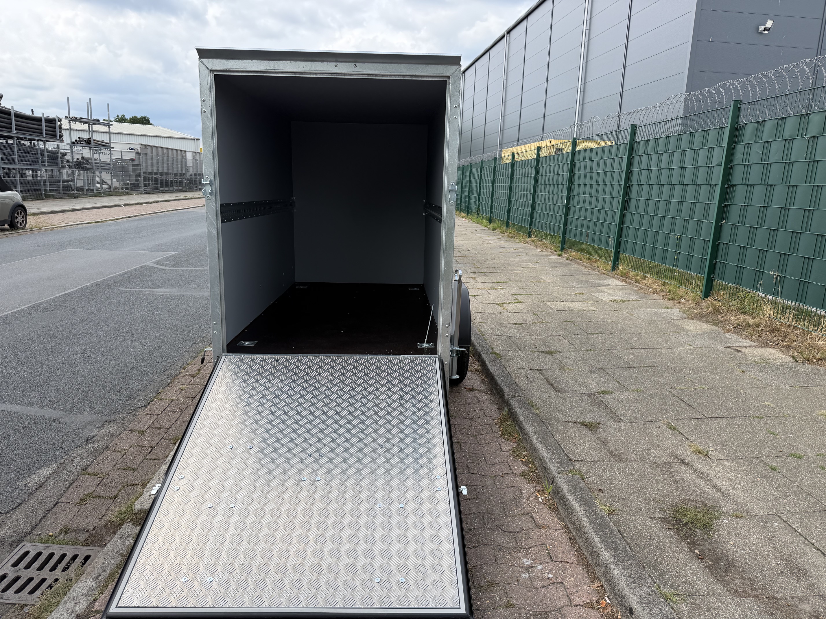 Box trailer 4
